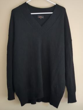 XL Quince Black Mongolian Cashmere Oversized V-neck Sweater
